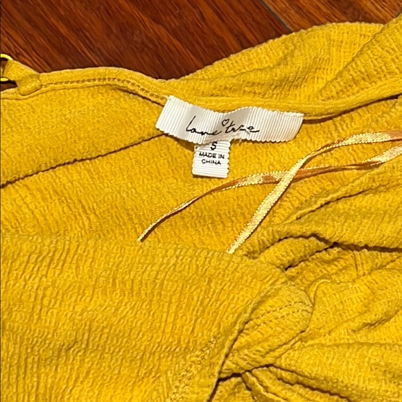 Mustard Yellow Women's Top Preloved BUNDLE ITEM - Picture 3 of 3